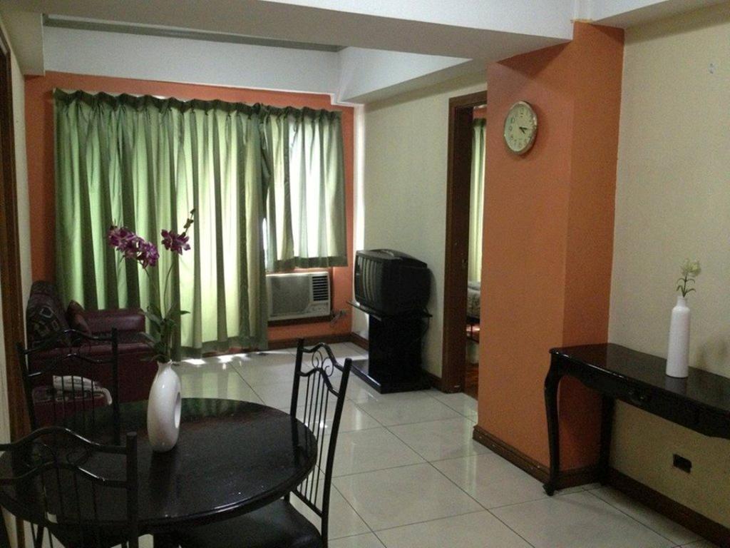 Mpt Suites Makati City Rom bilde