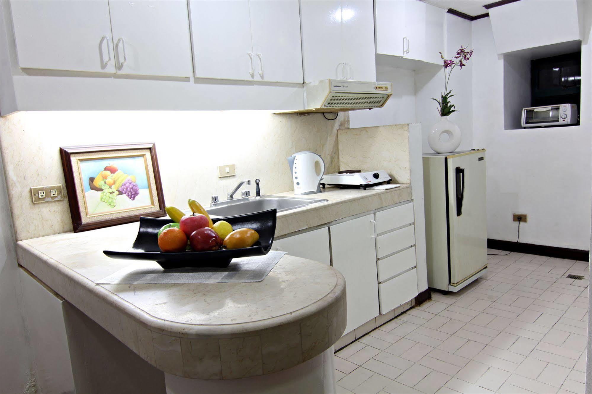 Mpt Suites Makati City Eksteriør bilde